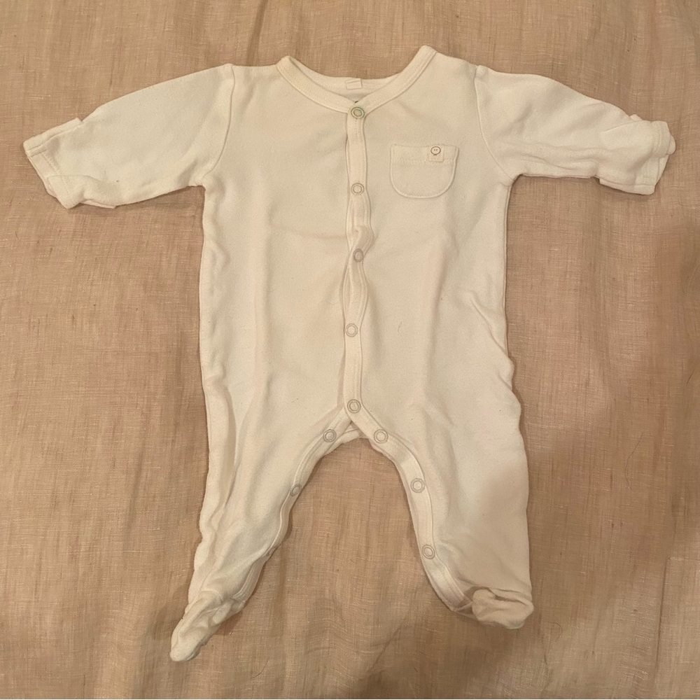 MORI White footed onesie